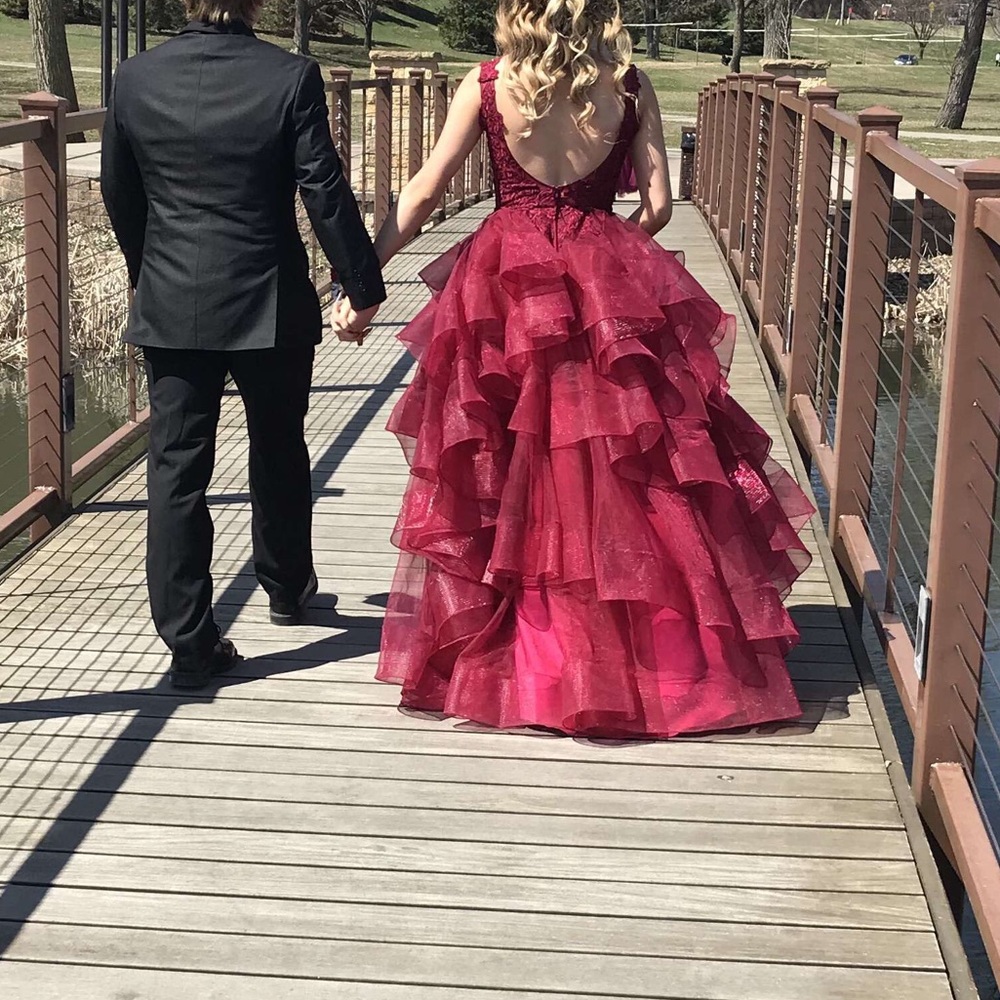 Burgundy prom dress - Picture 3 of 6